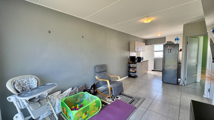 2 Bedroom Property for Sale in Aan de Wijnlanden Western Cape